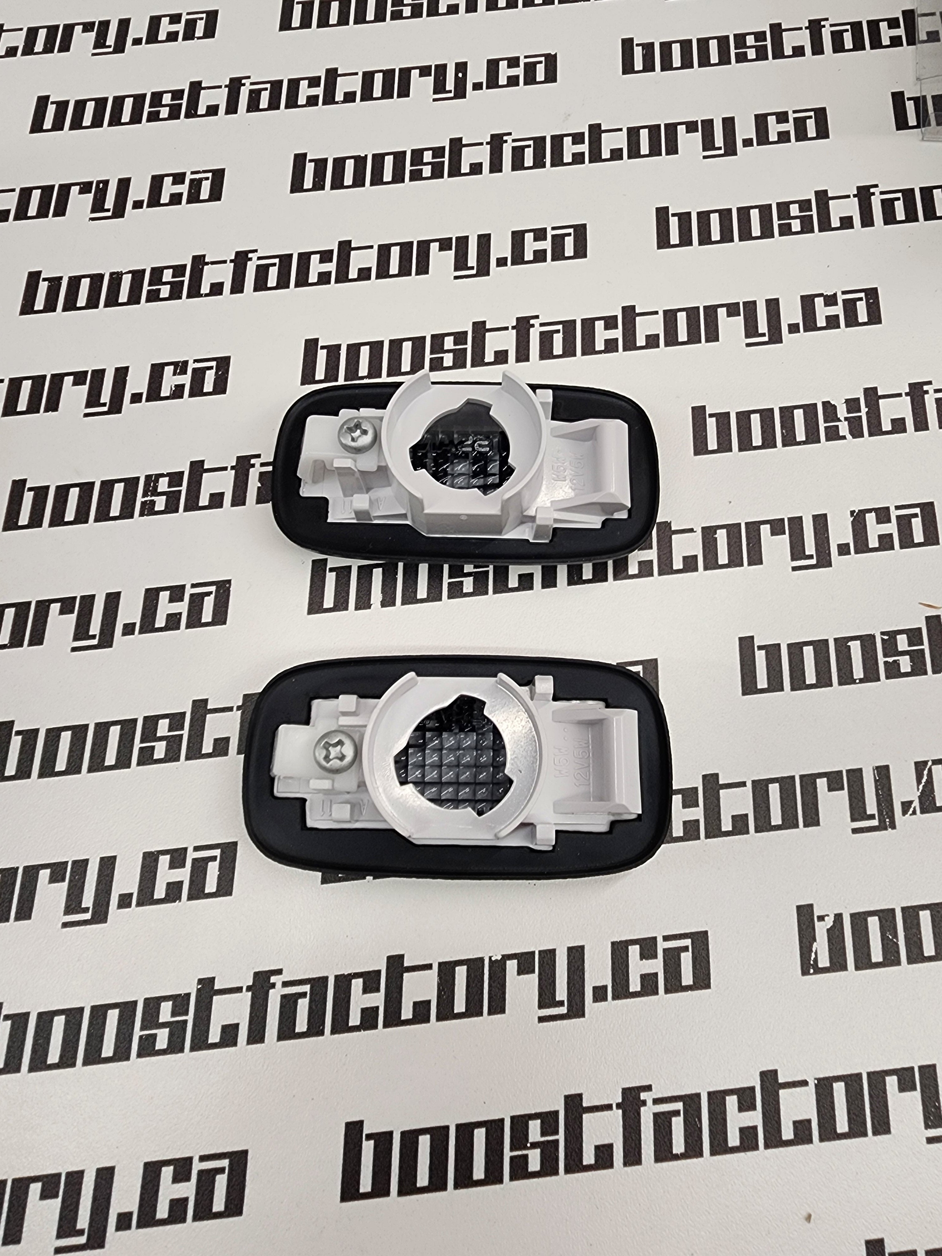 Nismo Smoked Side Indicator Set 98-08/2000 R34 & C34 Stagea 26100-RNC41