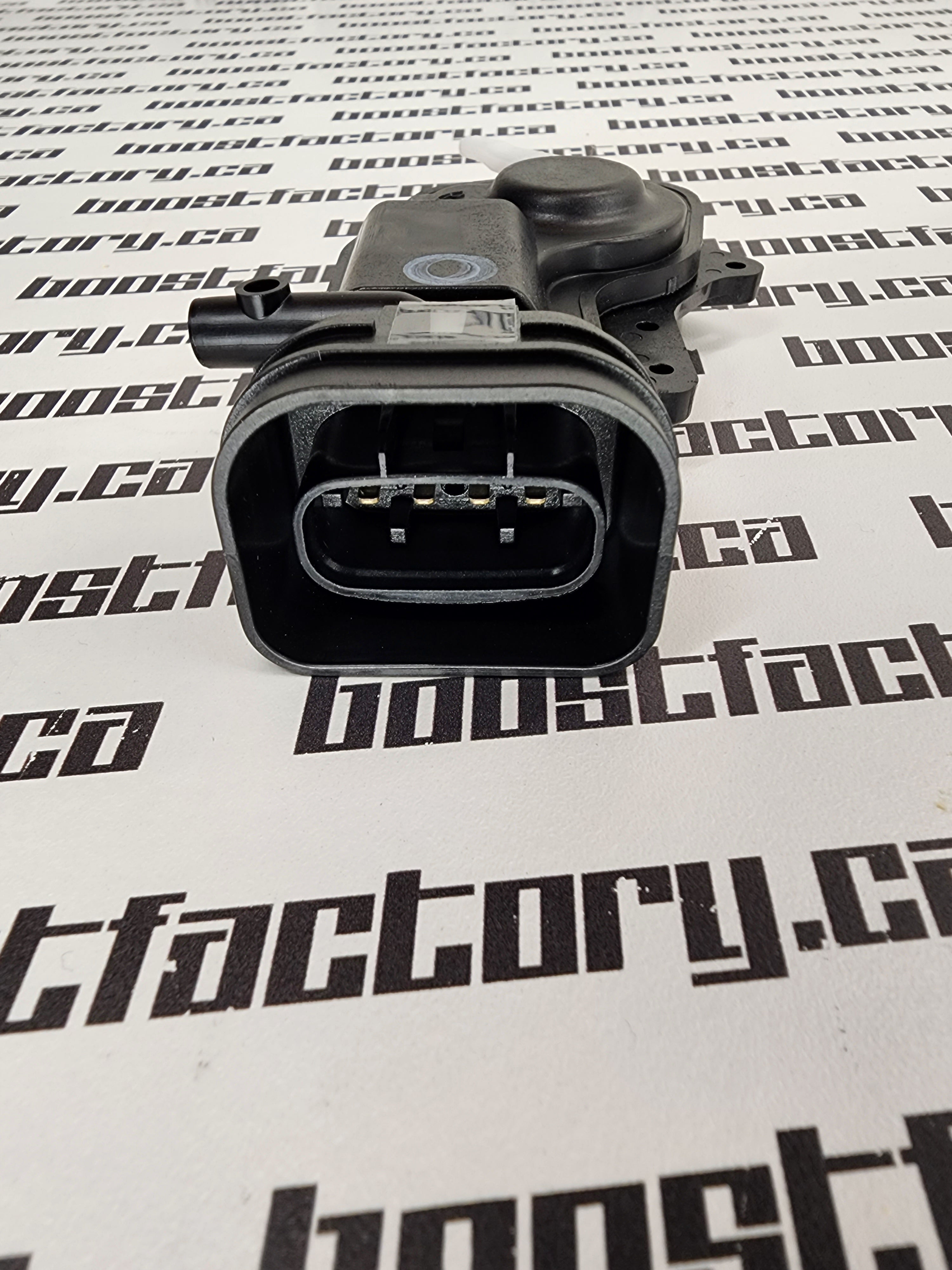 Genuine Nissan R34 Sedan 4S Auto Front Door Lock Actuator - 80553-AA000 / 80552-AA300